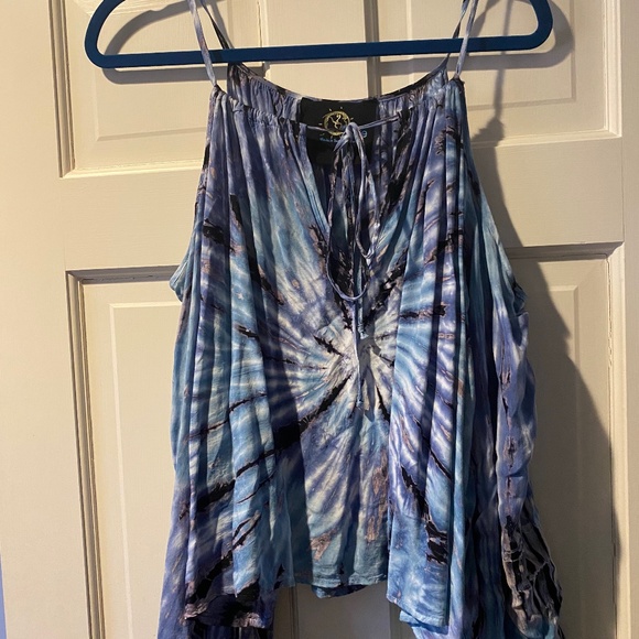 Blue Life Tops - Blue Life: Cold Shoulder Top in Blue Tie Dye